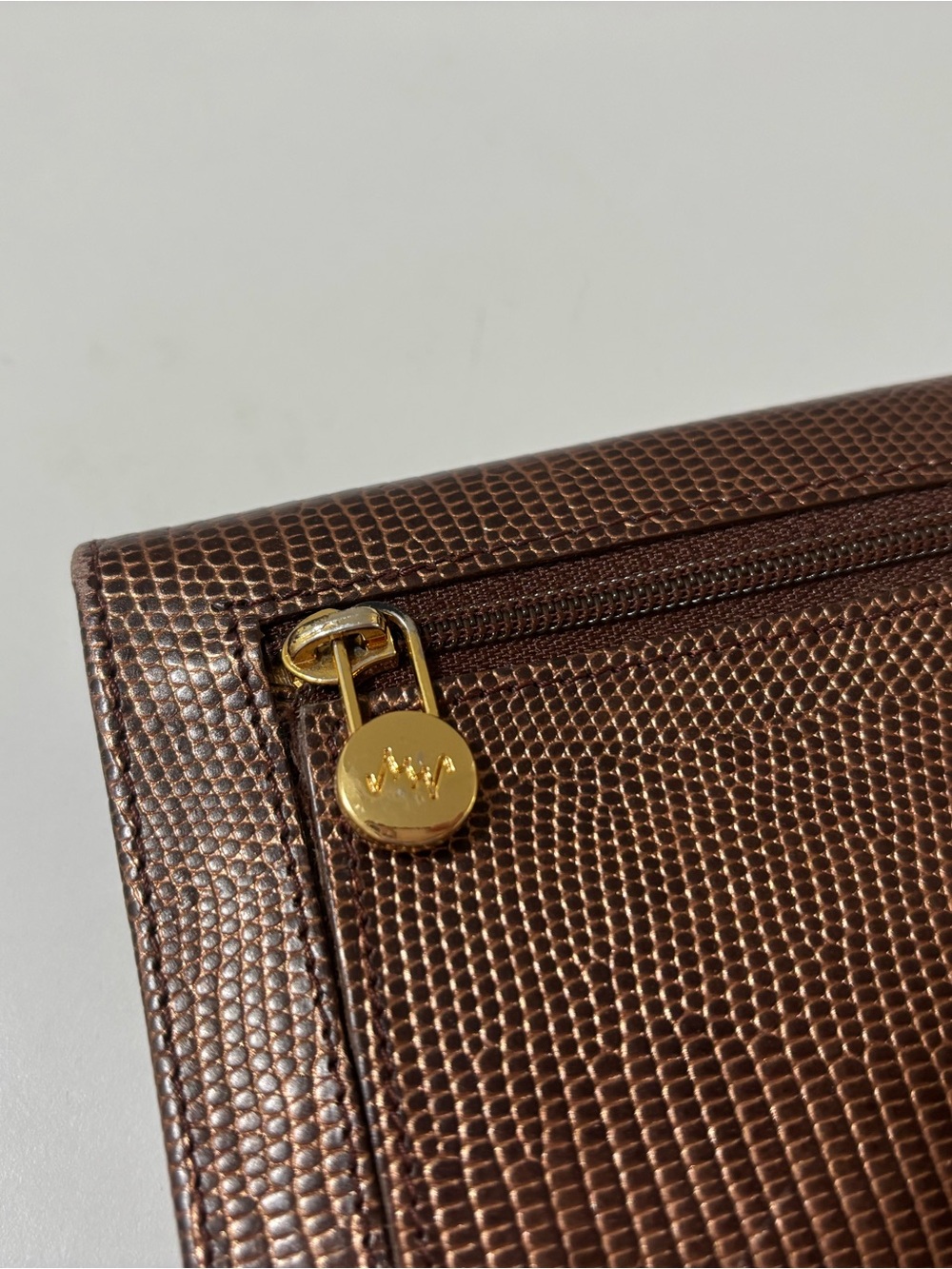 Mosaic Genuine Leather Brown Lizard-Embossed Long Wallet - Picture 3 of 6